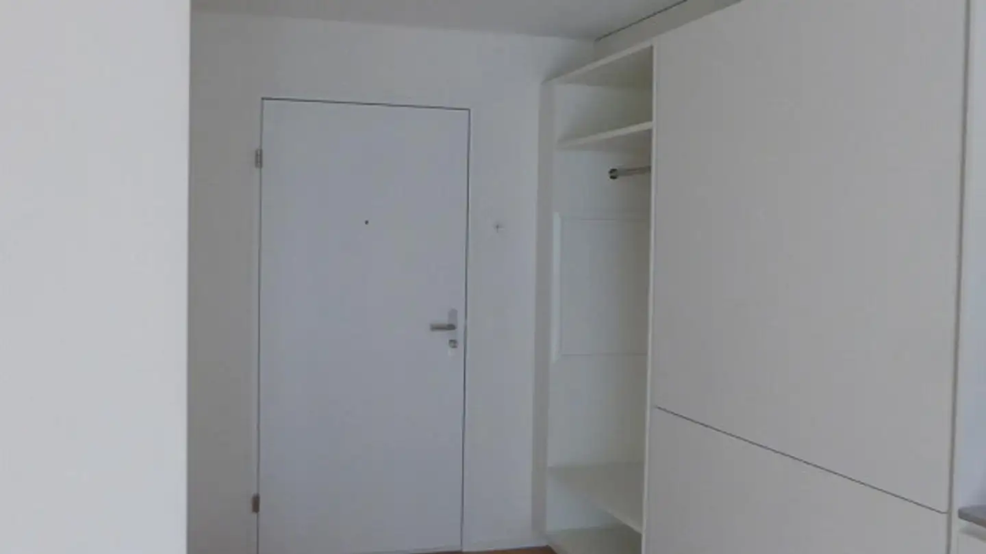Appartement à louer - Glärnischstrasse 4, 8118 Pfaffhausen
