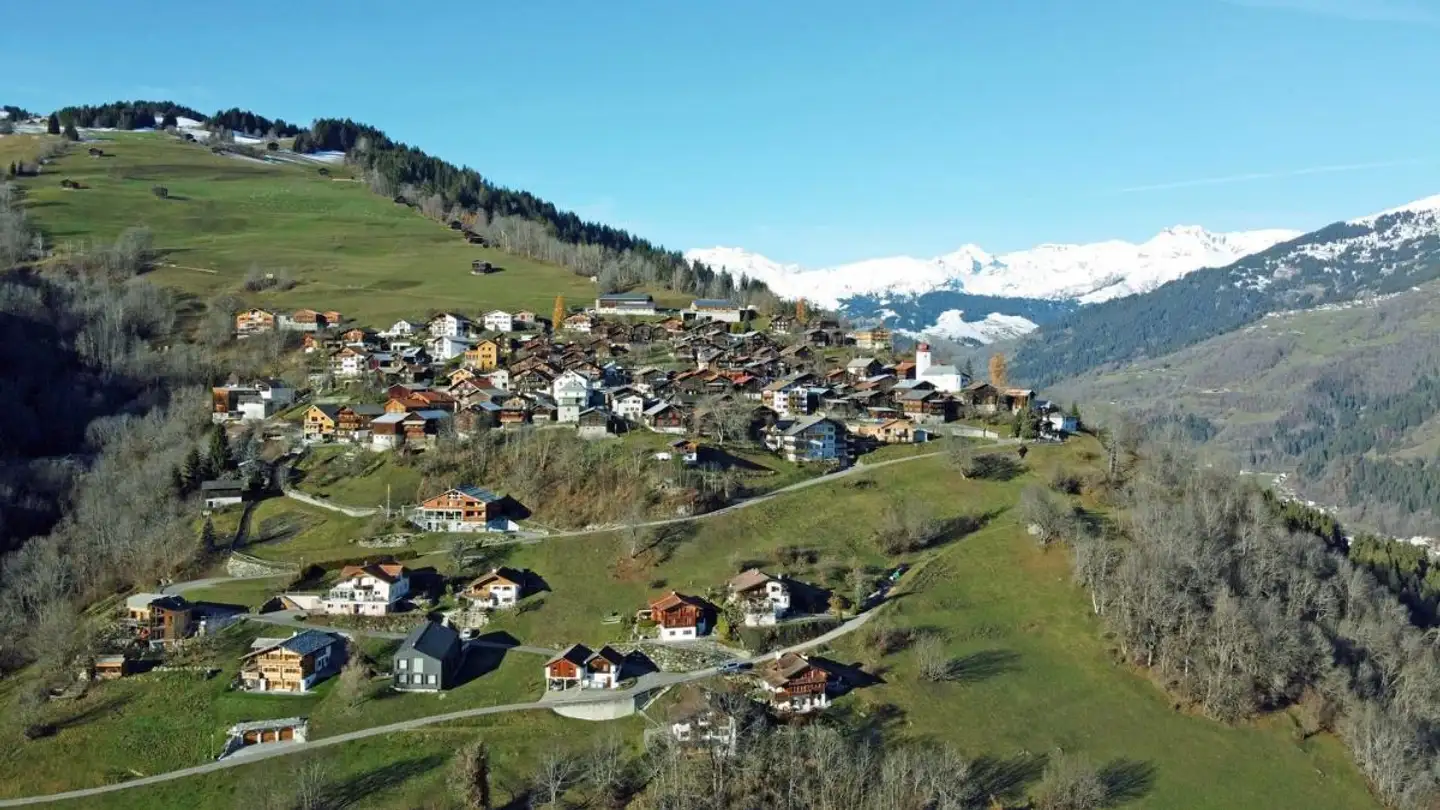 Appartamento in affitto - Miezvitg 15, 7141 Luven