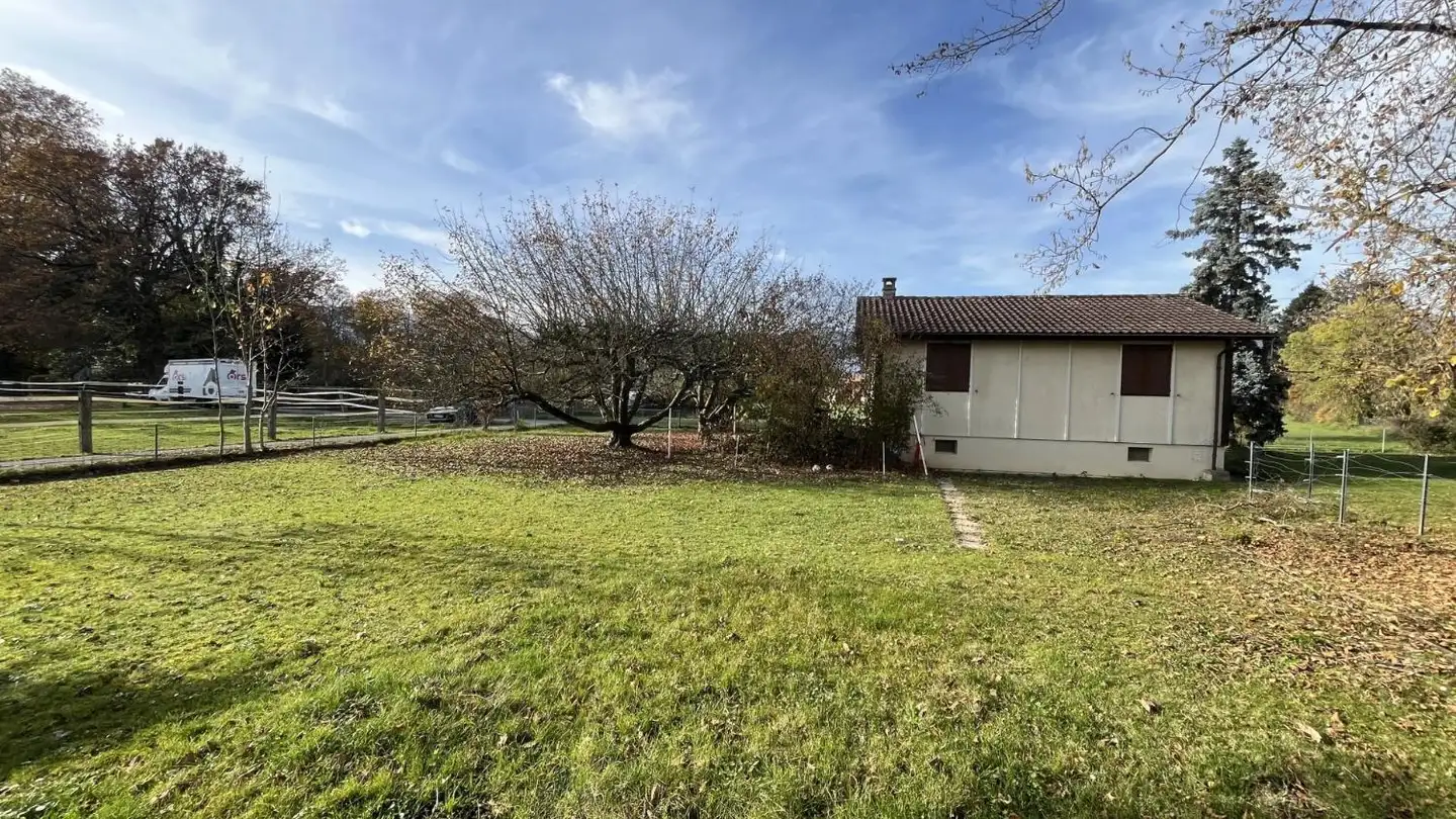 Single house for sale - 1237 Avully