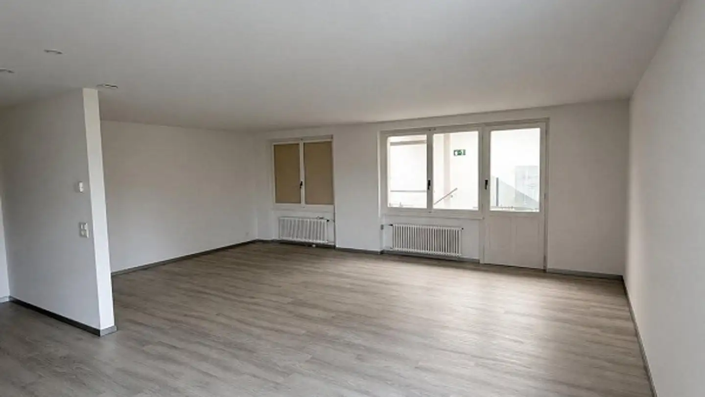 Spazio ufficio in affitto - Wehntalerstrasse 123, 8105 Regensdorf