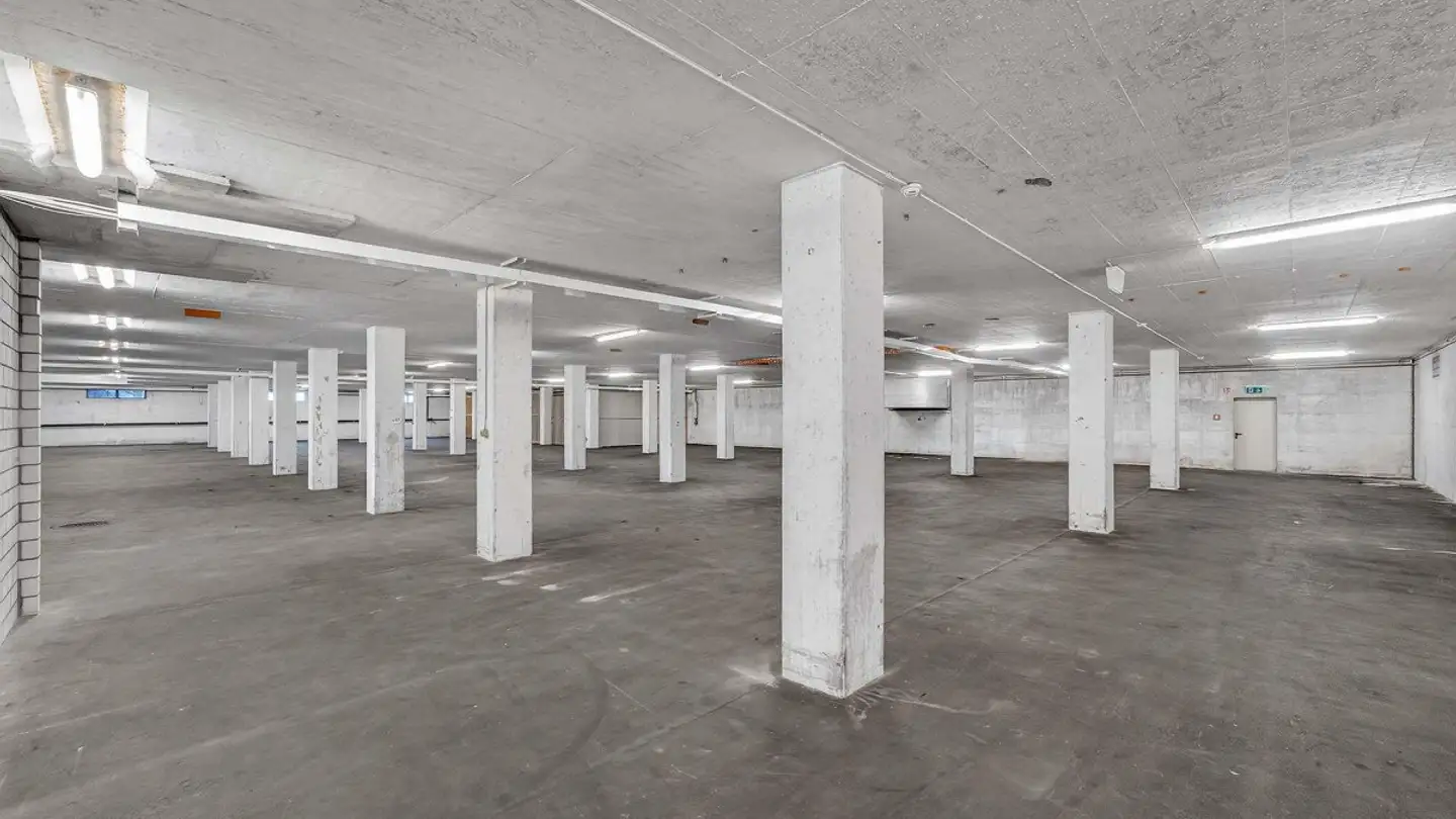 Industrial property for rent - 6300 Zug - Photo 4
