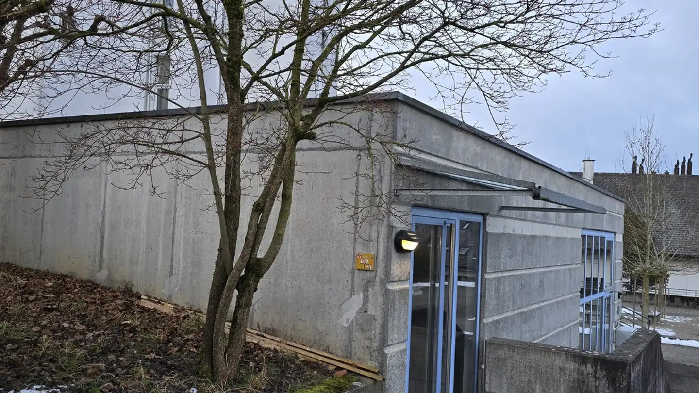 Mischgenutztes Gebäude mieten - Schürlirain 40, 3172 Niederwangen b. Bern