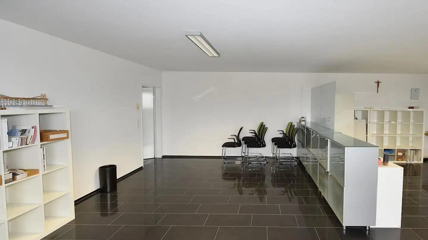Office space for rent - Dorfstrasse 45, 6035 Perlen