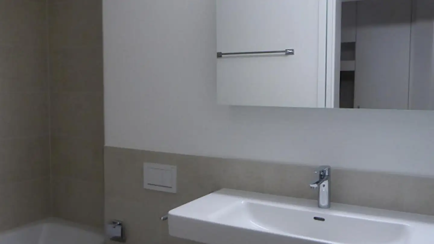 Wohnung mieten - Glärnischstrasse 4, 8118 Pfaffhausen - Foto 2