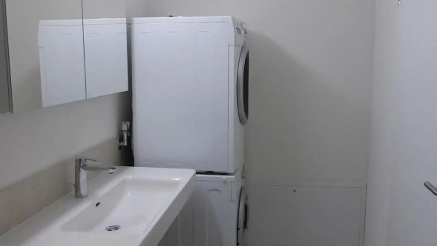 Wohnung mieten - Glärnischstrasse 4, 8118 Pfaffhausen - Foto 3