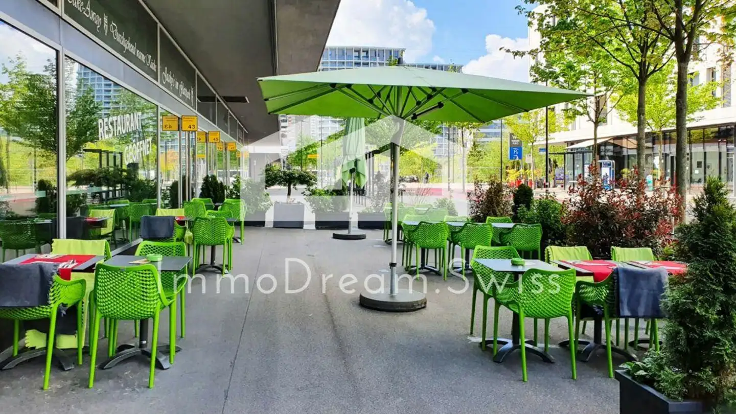 Hotel for sale - Boulevard Lilienthal 41, 8152 Glattpark (Opfikon)