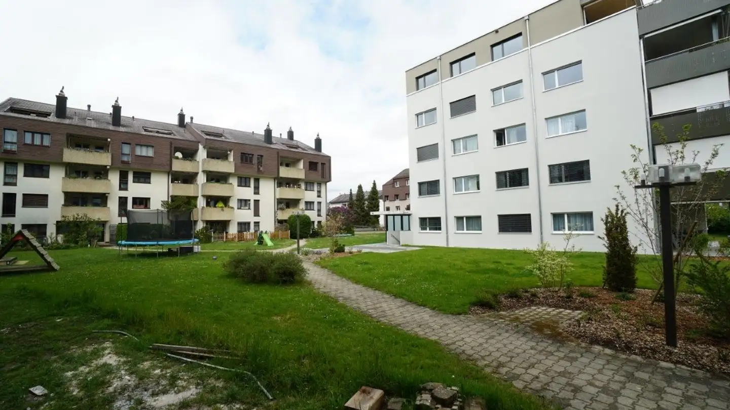 Parcheggio esterno in affitto - Amselweg 6, 3186 Düdingen