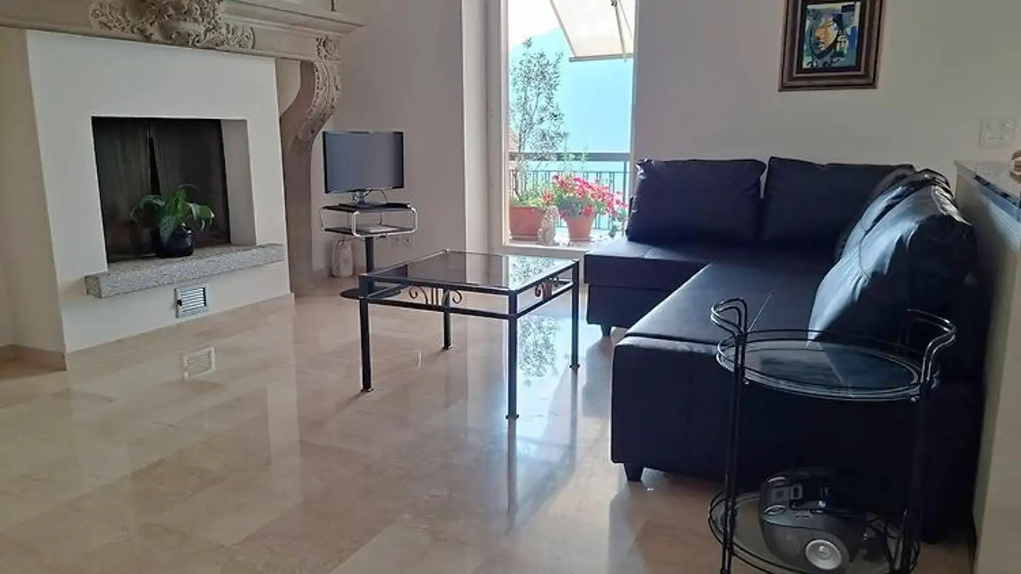 Furnished apartment for rent - 6605 Locarno - Photo 2