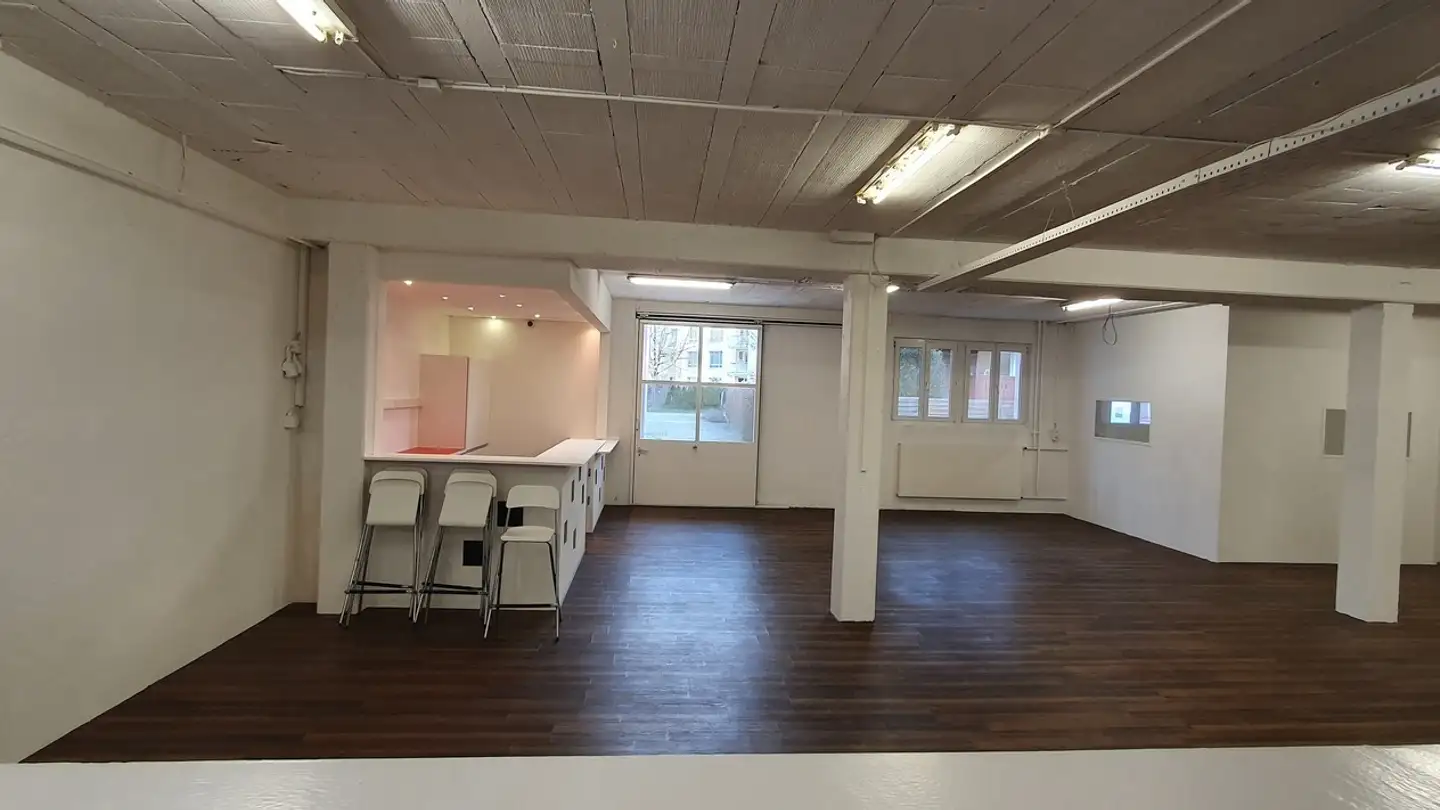 Commercial for rent - Stationsstrasse 71, 8606 Nänikon - Photo 2