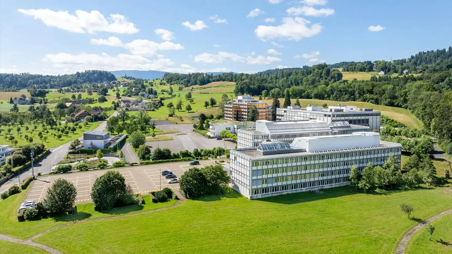 Office space for rent - Bachtobelstrasse 4, 8810 Horgen