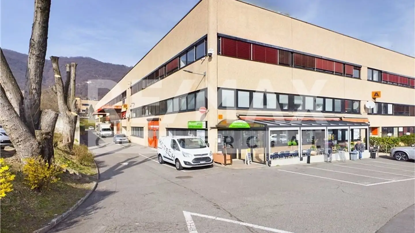 Mixed-use building for sale - 6814 Cadempino