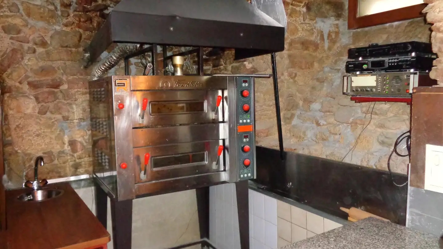 Restaurant à louer - Rue Miéville 2, 2105 Travers - Photo 3