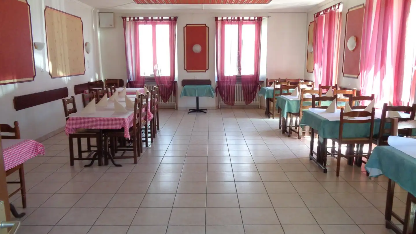 Restaurant à louer - Rue Miéville 2, 2105 Travers - Photo 4