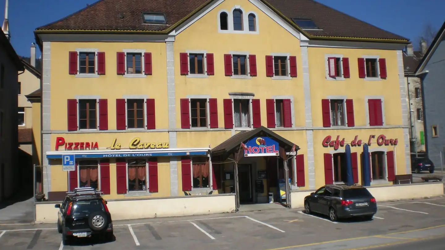 Restaurant à louer - Rue Miéville 2, 2105 Travers