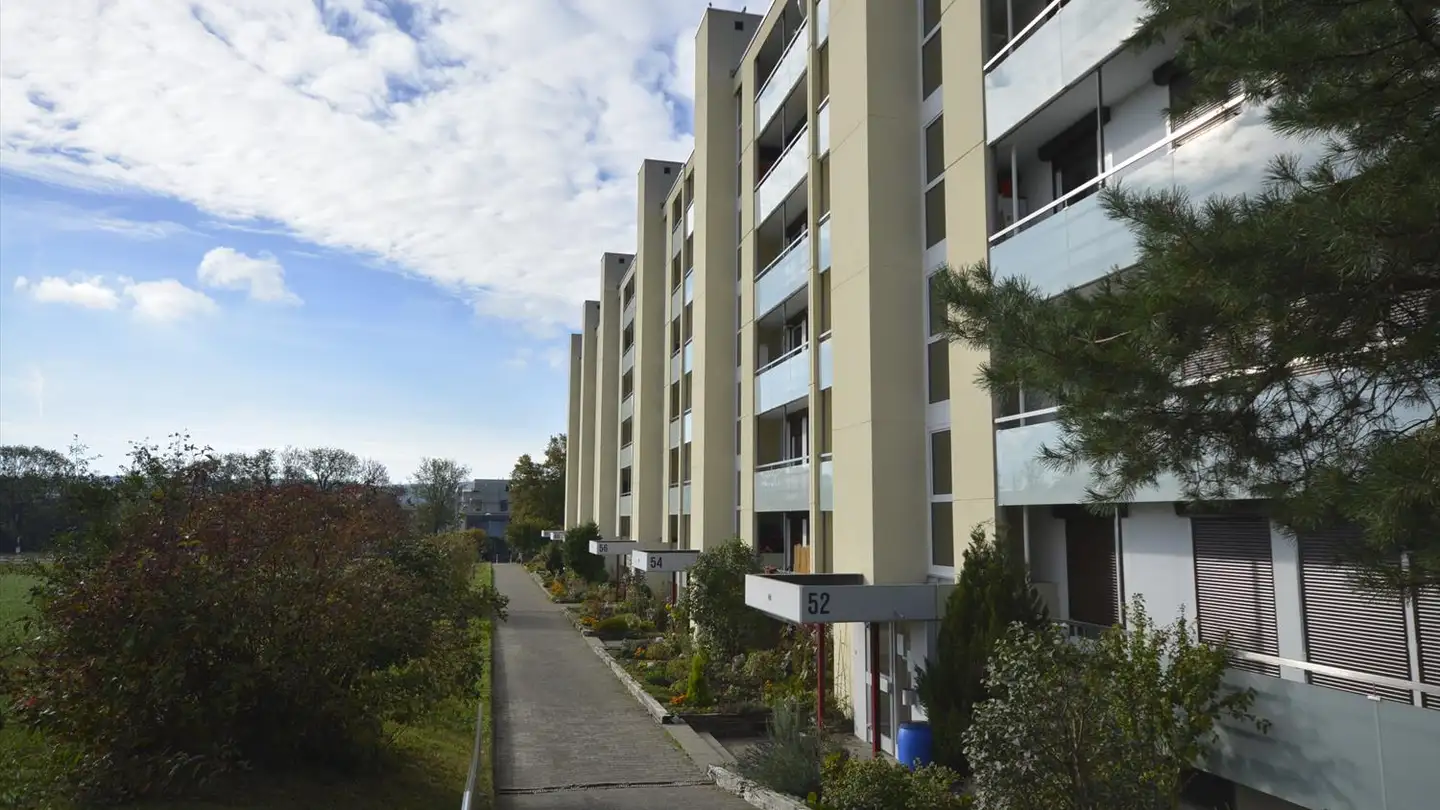 Covered parking space for rent - Marktstrasse 13, 4512 Bellach