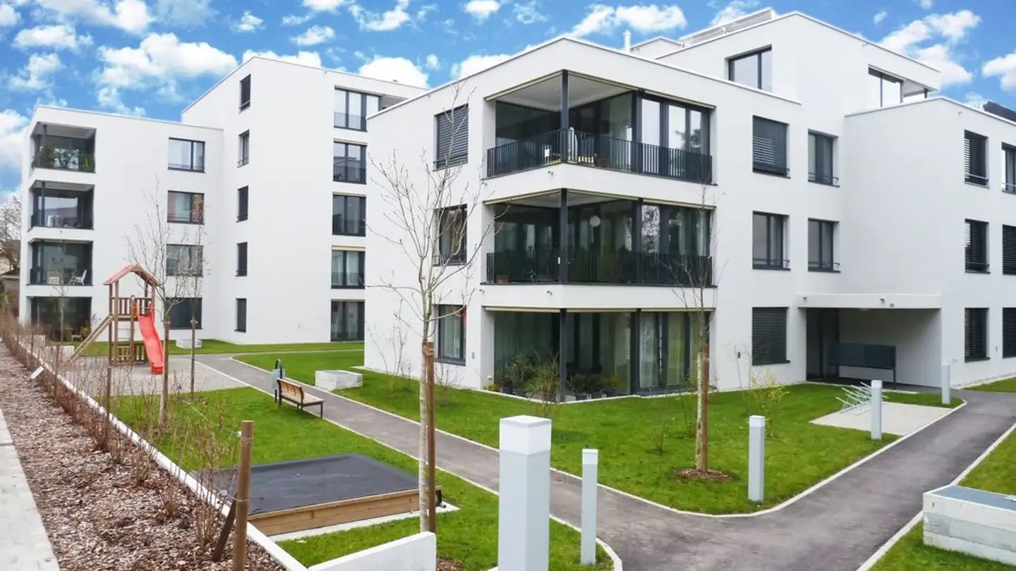 Place de parking intérieure pour moto à louer - Steingutstrasse 30, 8200 Schaffhausen