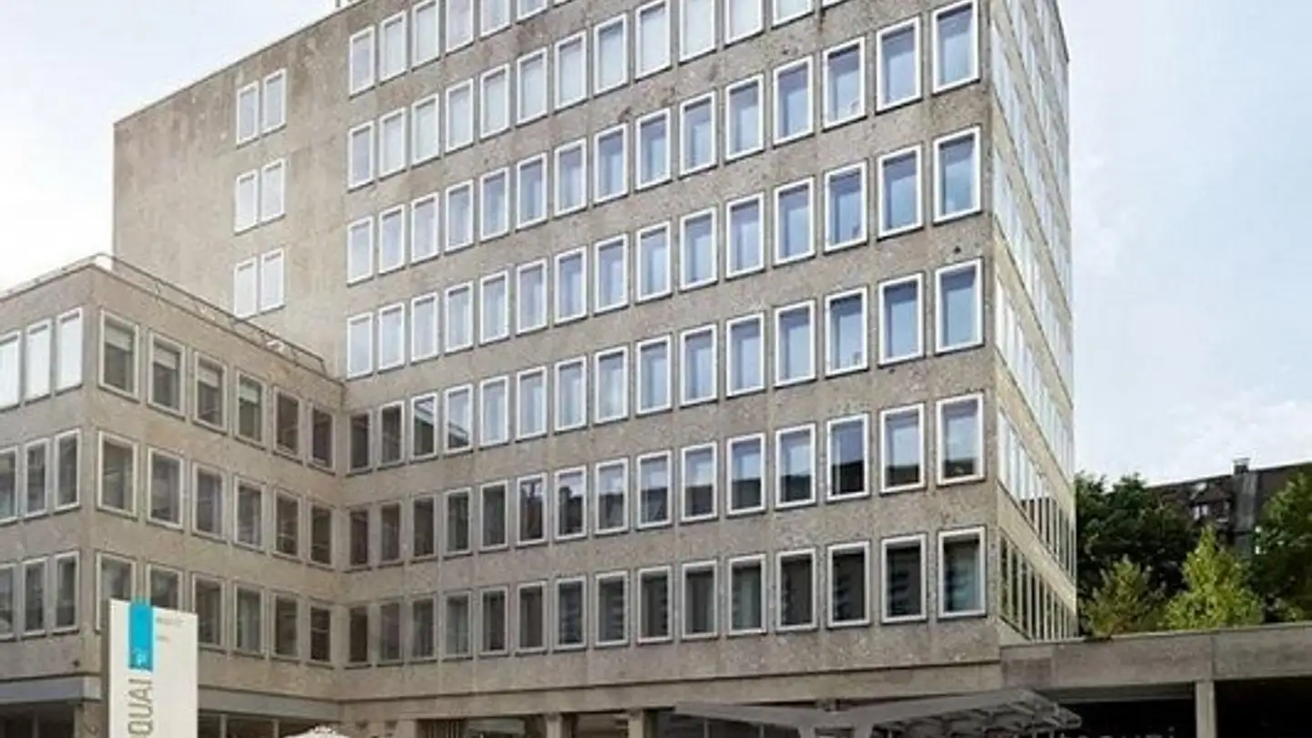 Place de parking souterraine à louer - Utoquai 49, 8008 Zürich