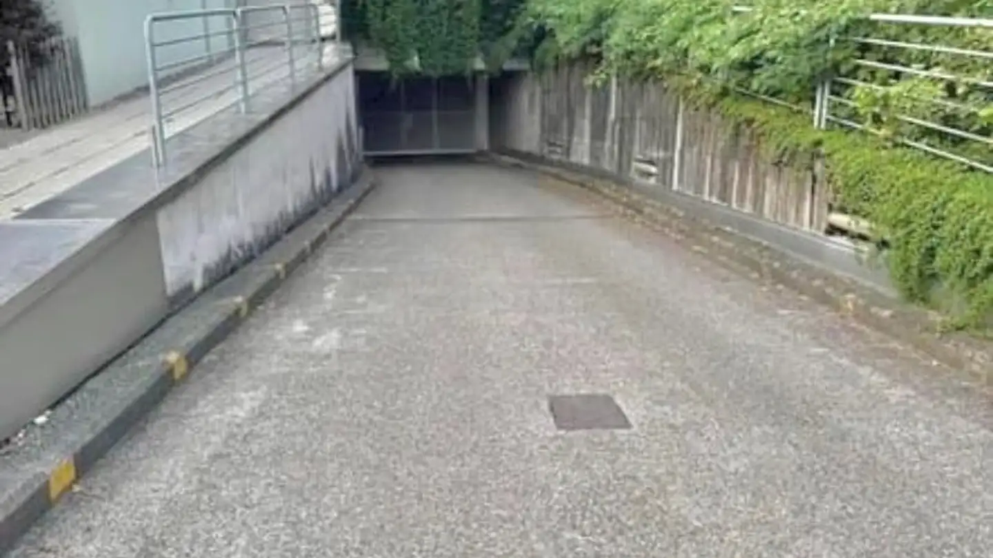 Place de parking souterraine à louer - Oberstrasse 6a, 3550 Langnau im Emmental - Photo 3