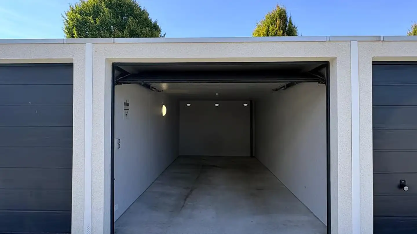 Single garage for rent - Rue Du Village 10a, 1525 Henniez - Photo 3