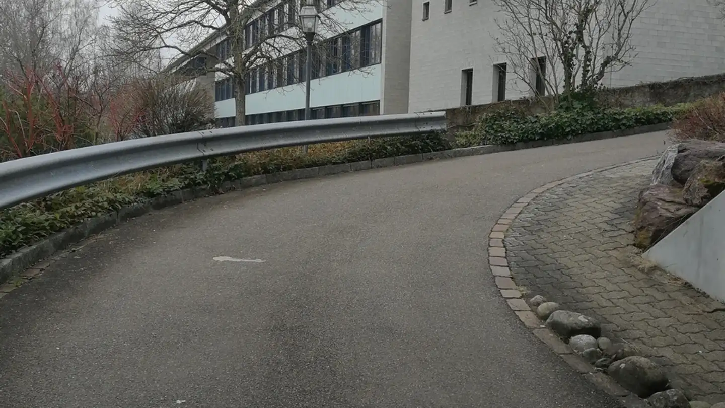 Place de parking souterraine à louer - Giblenstrasse, 8049 Zürich - Photo 2