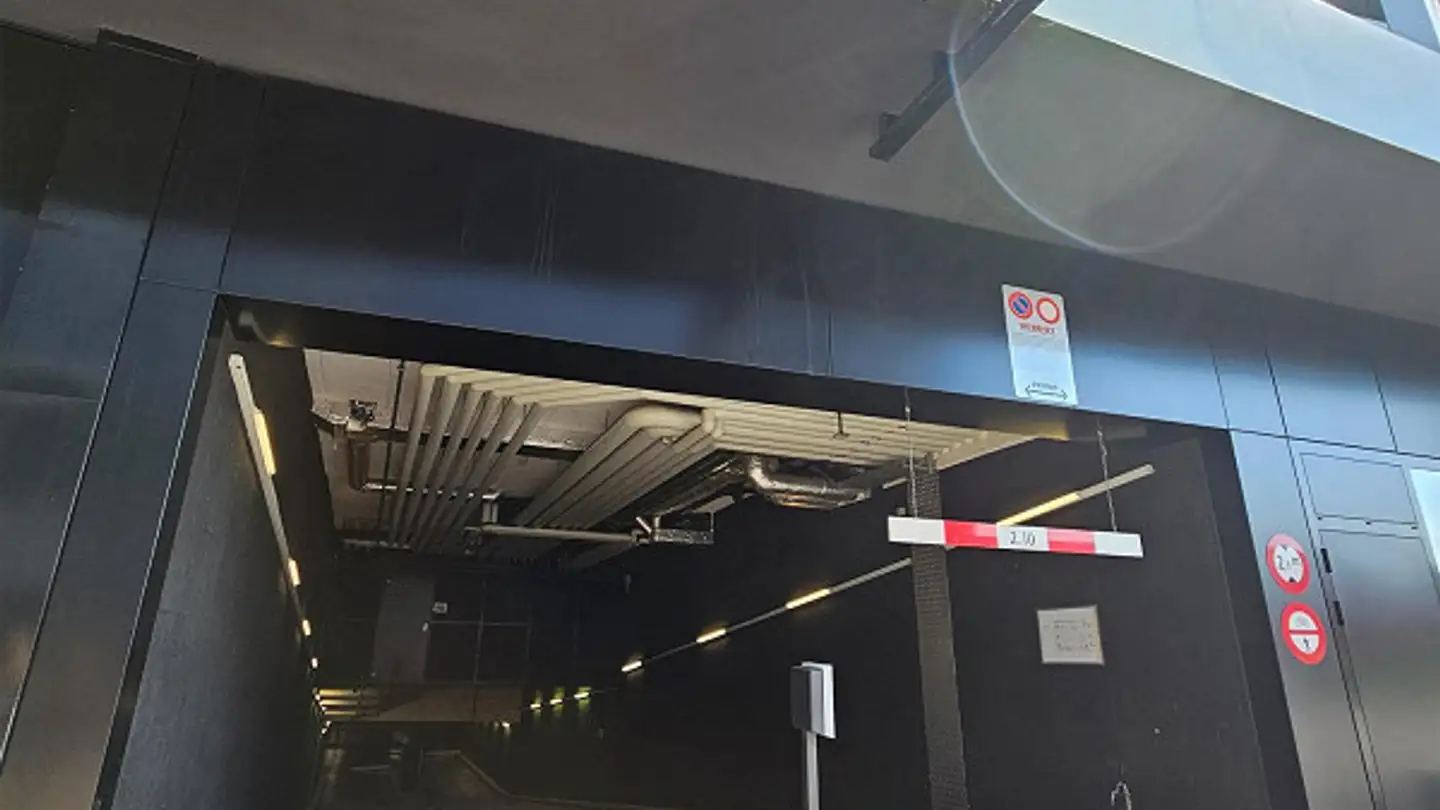 Indoor motorbike parking space for rent - Goldschlägistrasse 3-5, 8952 Schlieren