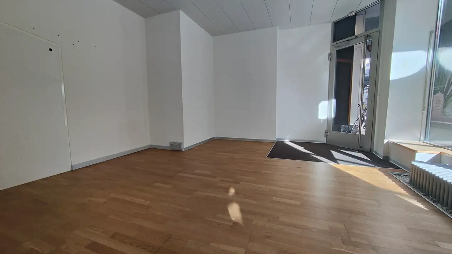 Commerciale in affitto - Rue De La Gare / Bahnhofstrasse 6, 2502 Biel/Bienne - Photo 4