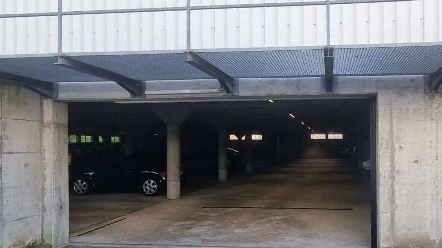 Place de parking souterraine à louer - Stettbachstrasse 7, 8600 Dübendorf - Photo 2