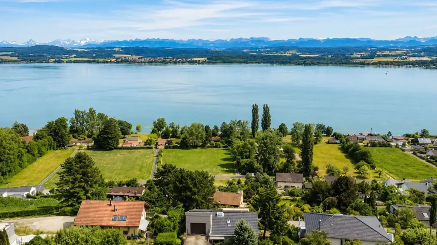 Constructible plot for sale - 1586 Vallamand