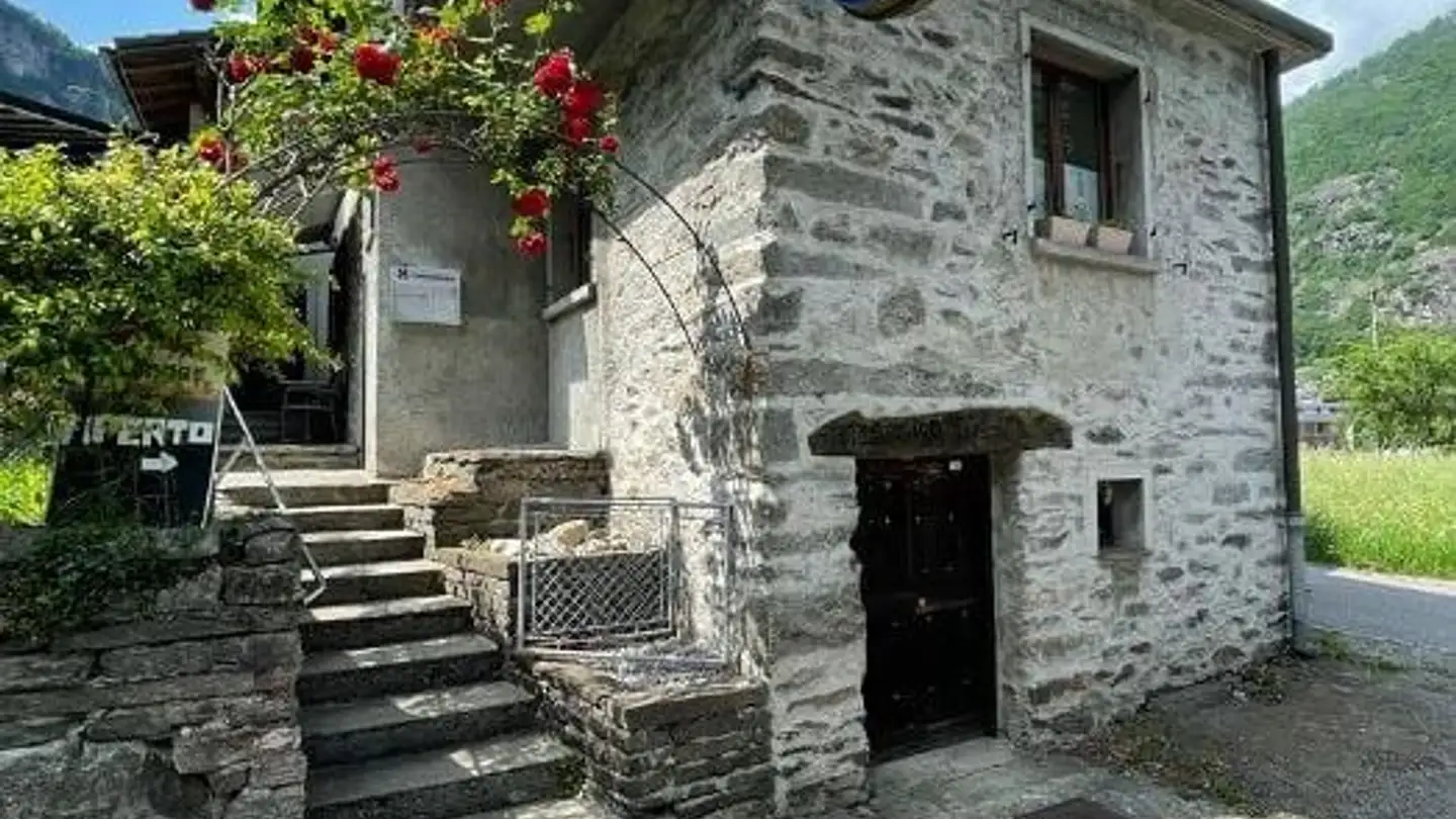 Restaurant for sale - Via Cribiago 2, 6745 Giornico