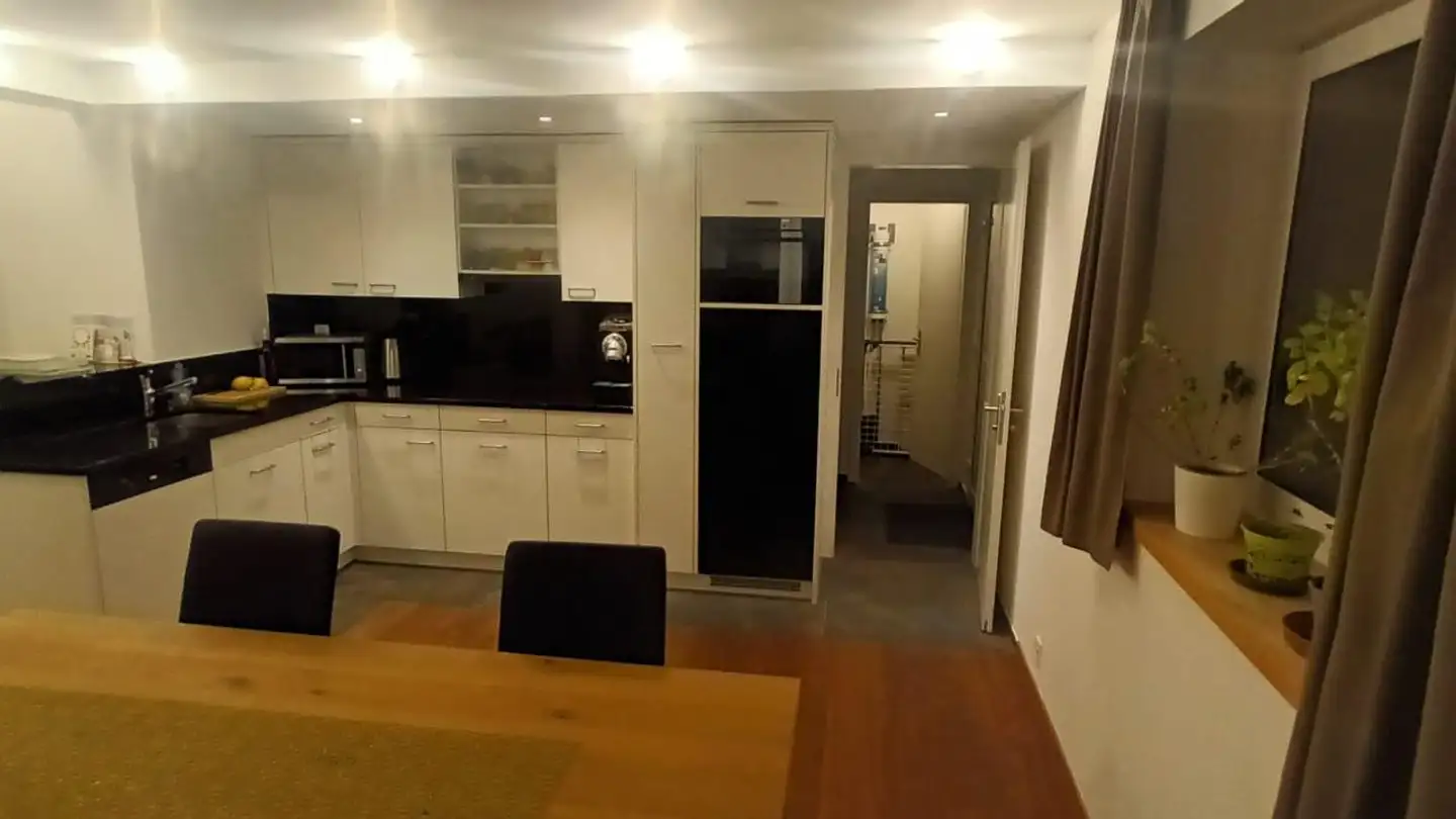 Appartement à louer - 7415 Rodels