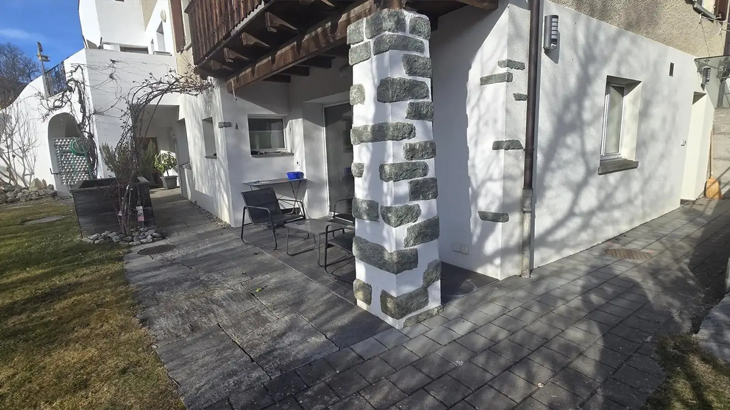 Appartement à louer - 7415 Rodels - Photo 2