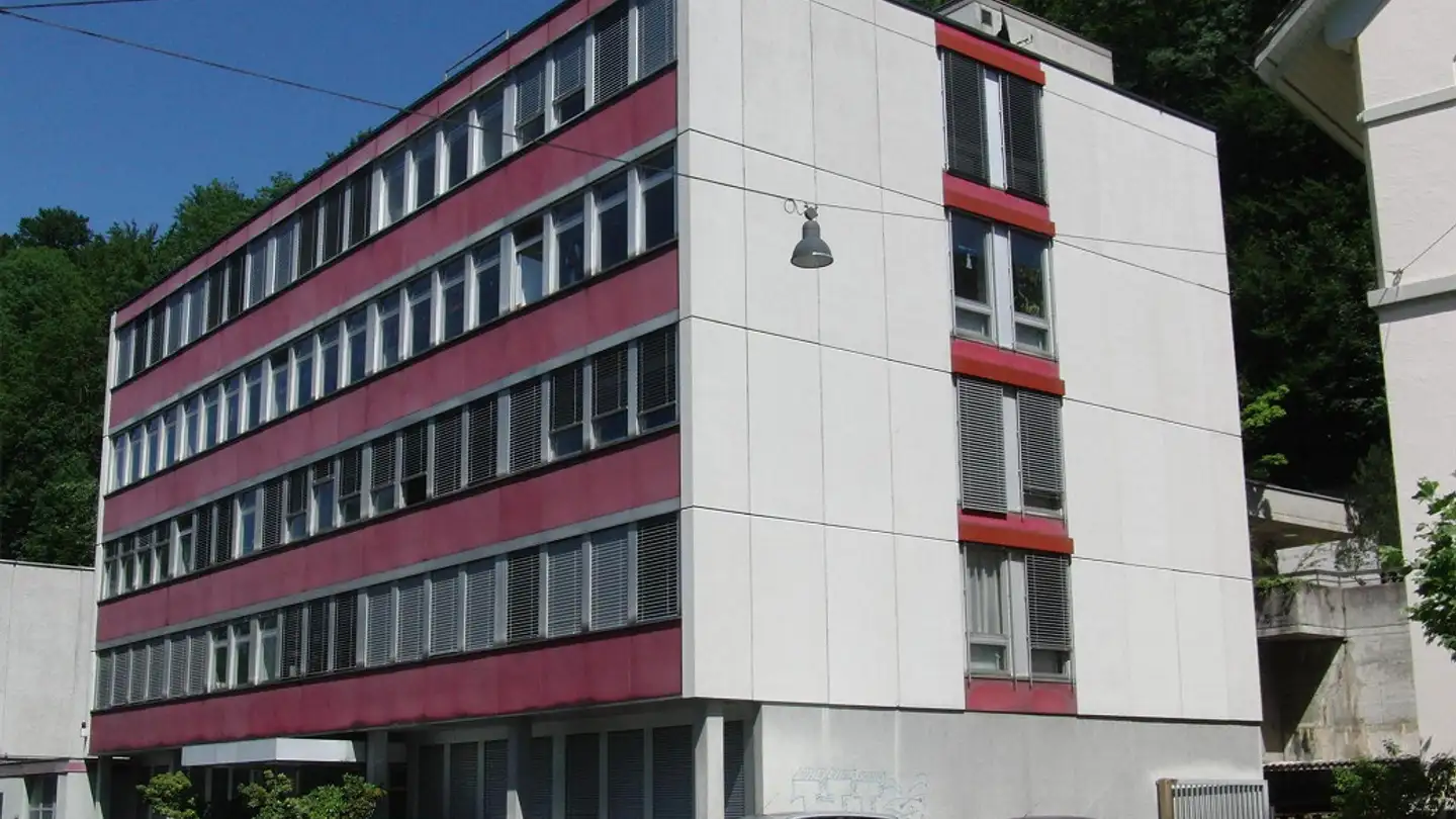 Place de parking souterraine à louer - Webereistrasse 47, 8134 Adliswil
