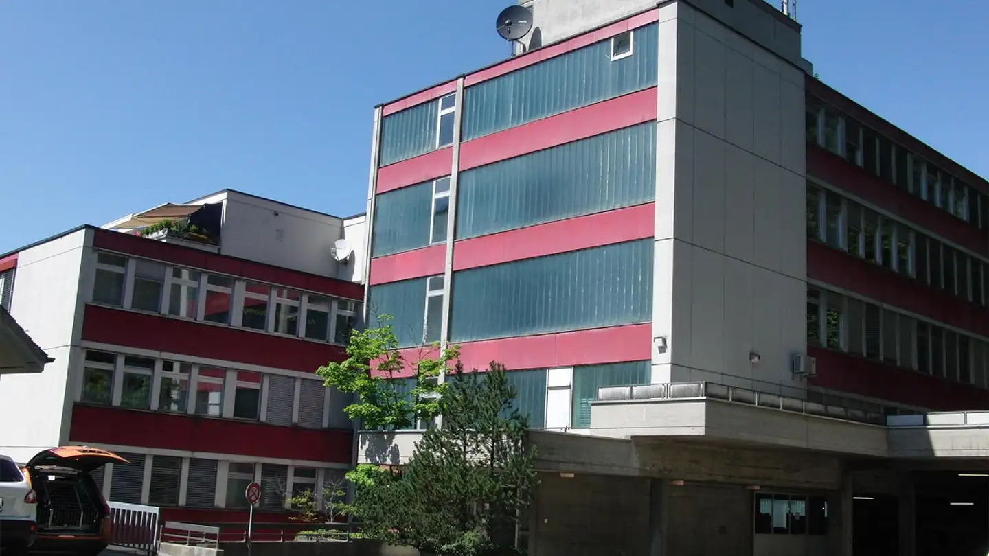 Parcheggio sotterraneo in affitto - Webereistrasse 47, 8134 Adliswil - Photo 2