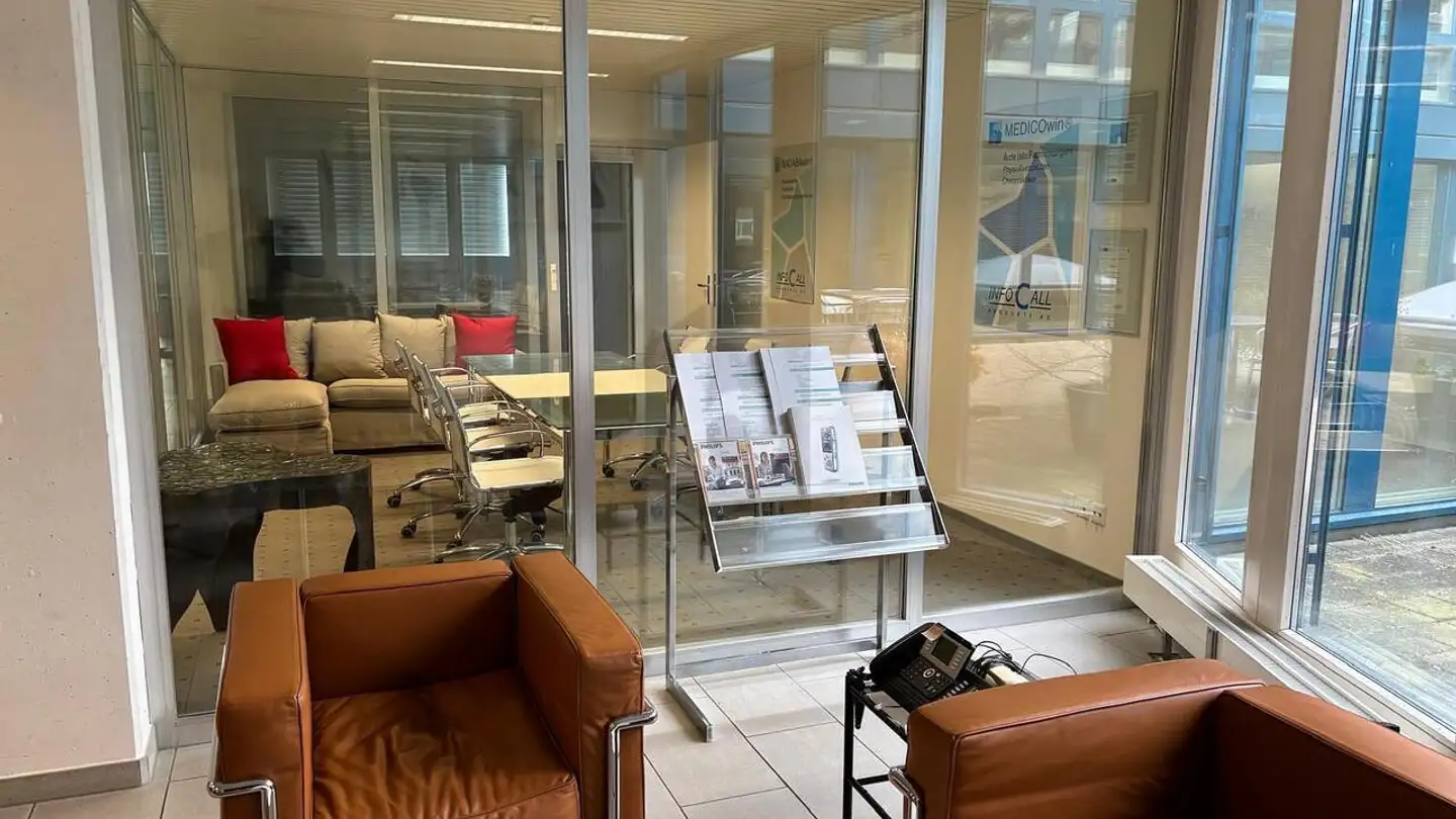 Bureau à louer - 6312 Steinhausen