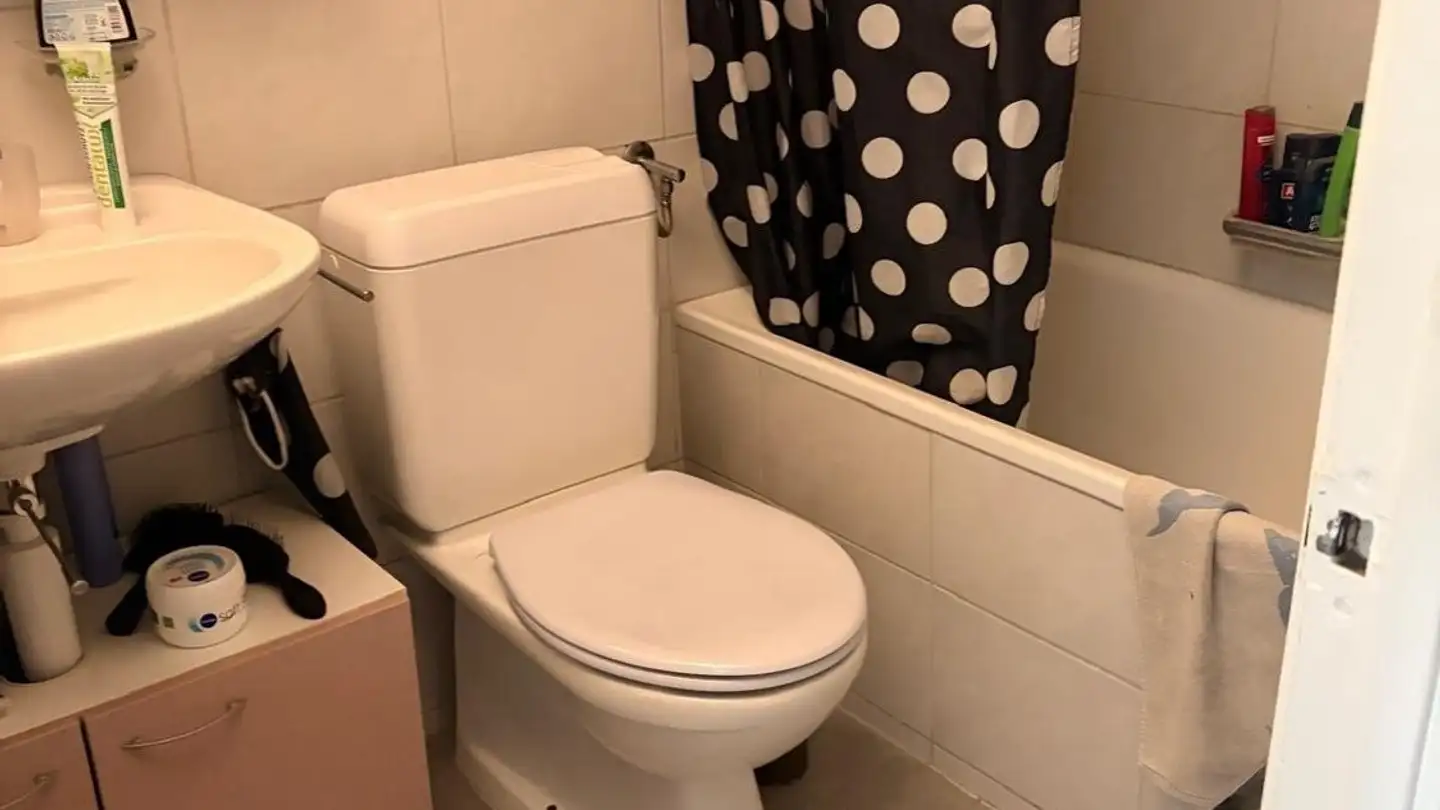 Single room for rent - Bächliwis 13, 8184 Bachenbülach