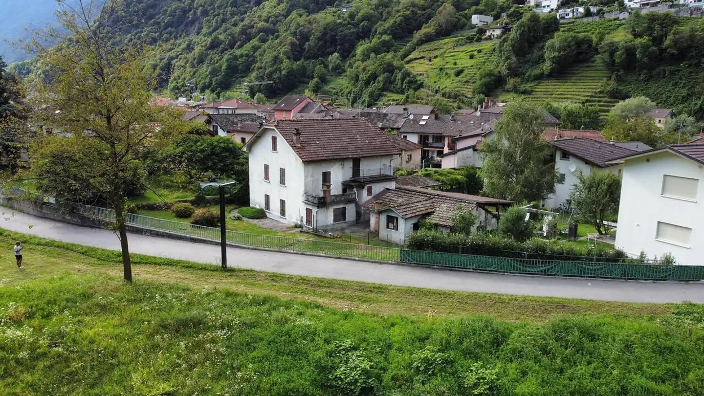 Höhlenhaus kaufen - 6535 Roveredo GR - Foto 2