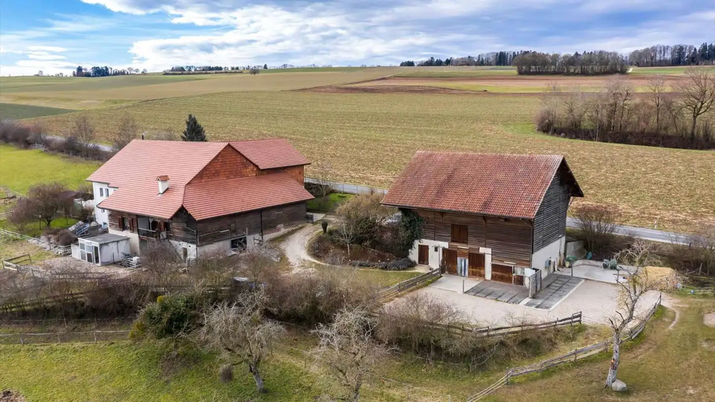 Farm for sale - 1047 Oppens
