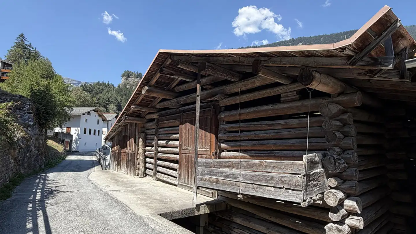Constructible plot for sale - Via Davos Crap, 7014 Trin