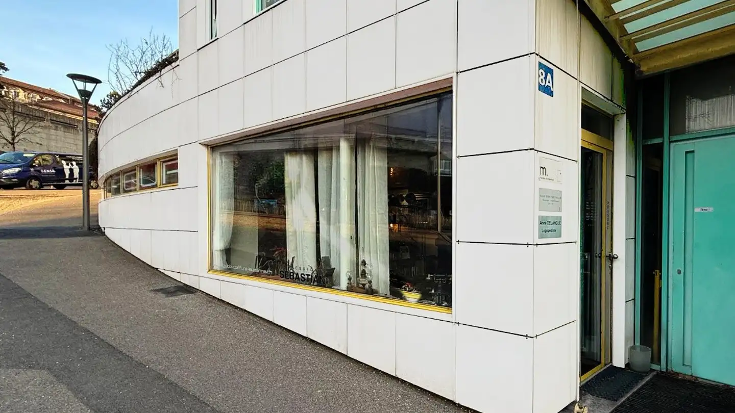 Shop for rent - Chemin Du Devin 8a, 1012 Lausanne