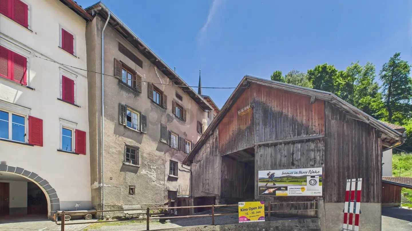 Stepped house for sale - 7015 Tamins