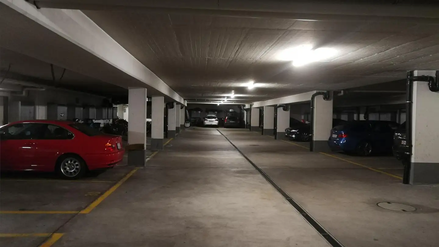 Tiefgaragenstellplatz mieten - Giblenstrasse 51, 8049 Zürich - Foto 3