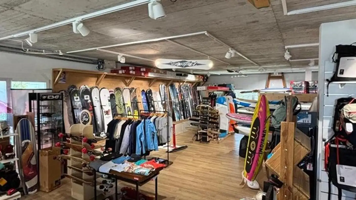 Shop for rent - Route Cantonale 93, 1025 St-Sulpice VD
