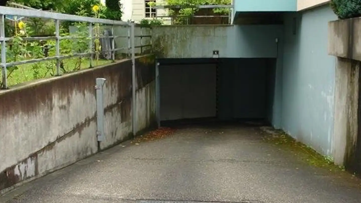 Place de parking intérieure pour moto à louer - Polieregasse 4, 3400 Burgdorf - Photo 2
