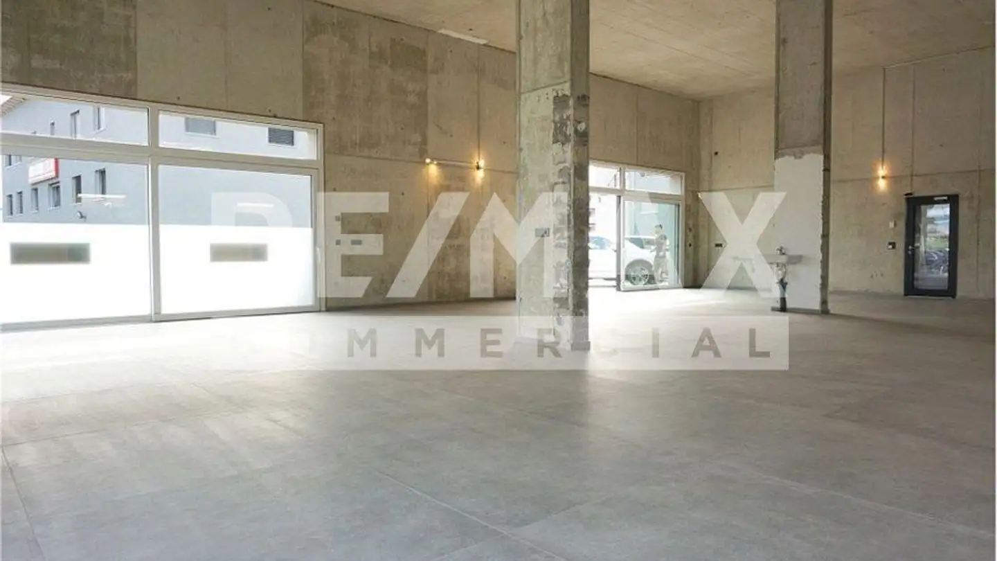 Commercial à louer - 3280 Murten