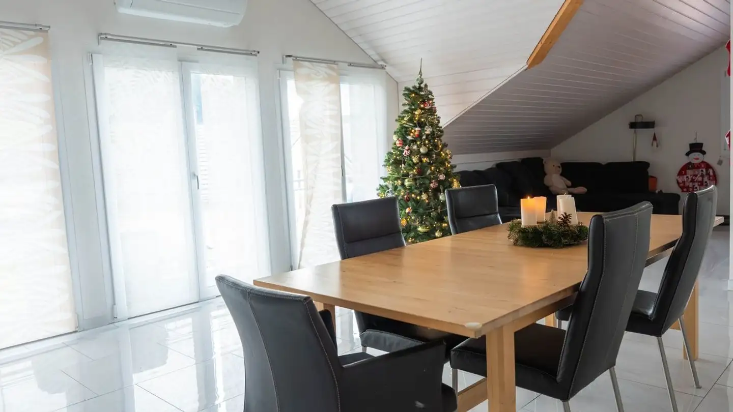 Dachgeschosswohnung mieten - Aebimatte, 3432 Lützelflüh-Goldbach