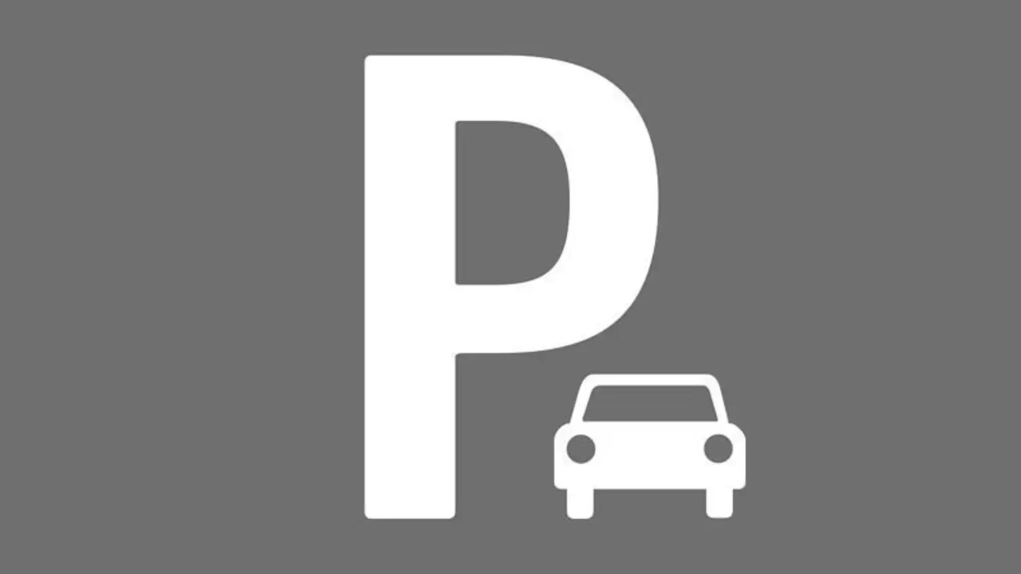 Place de parking extérieure à louer - Neuhofweg 34, 3400 Burgdorf