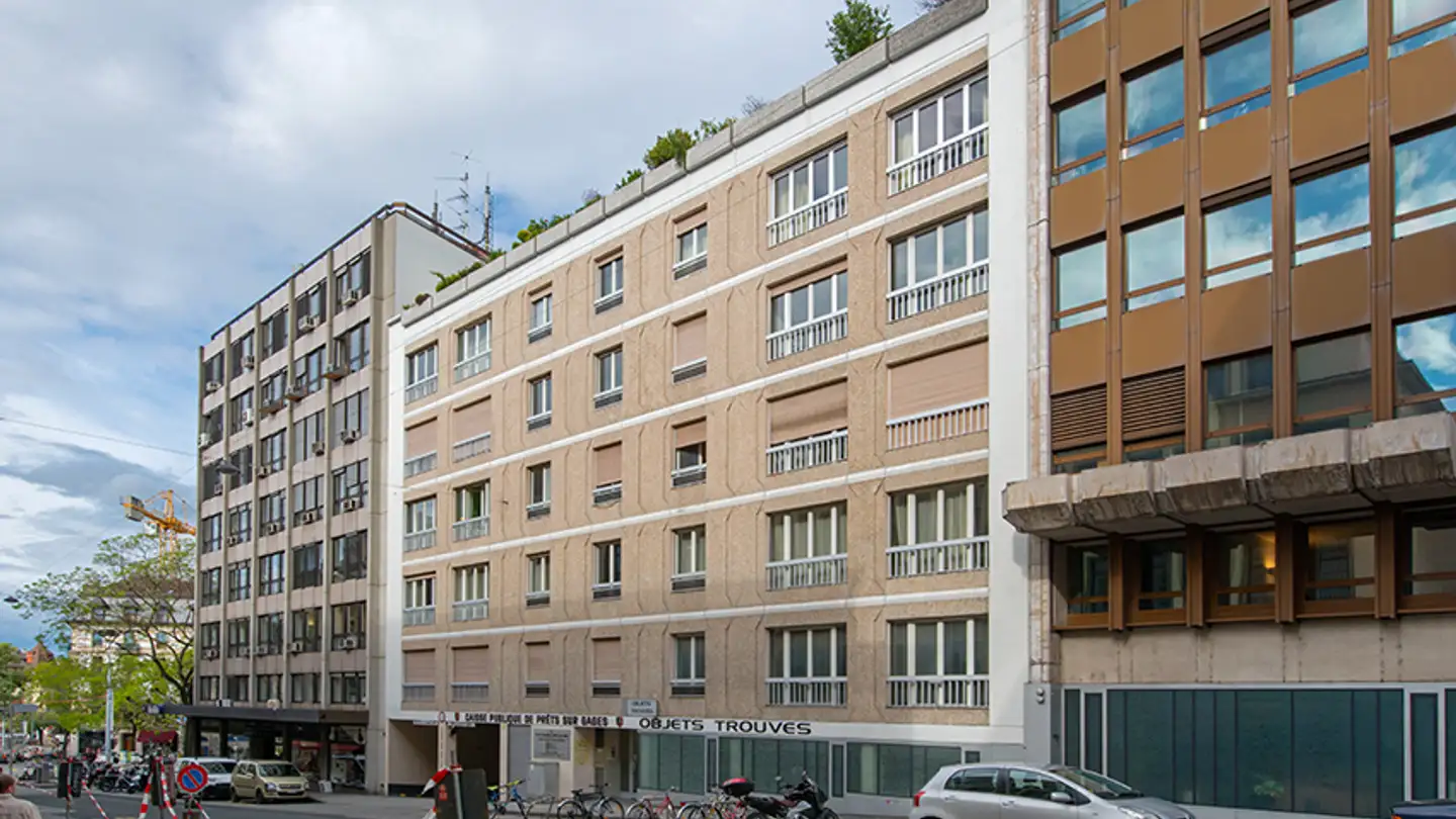 Outdoor parking space for rent - Rue Des Glacis-De-Rive 5, 1207 Genève