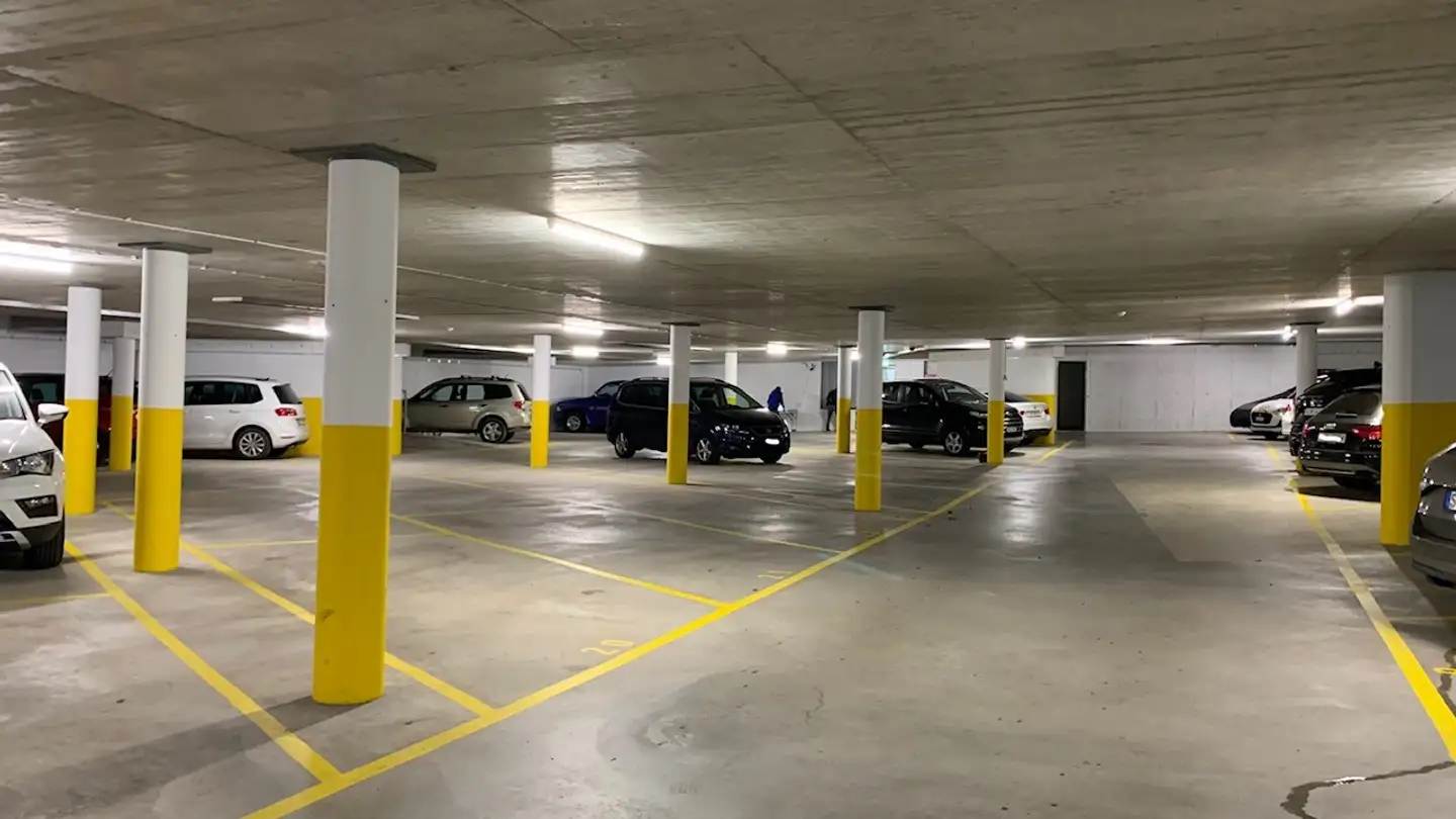 Place de parking souterraine à louer - Palanggenmatt 5, 6462 Seedorf UR - Photo 2