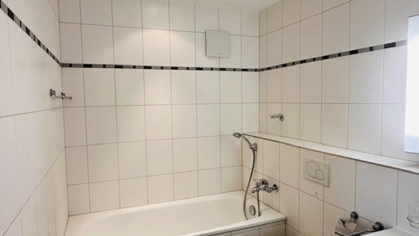 Apartment for rent - Lettenstrasse, 5643 Sins - Photo 2