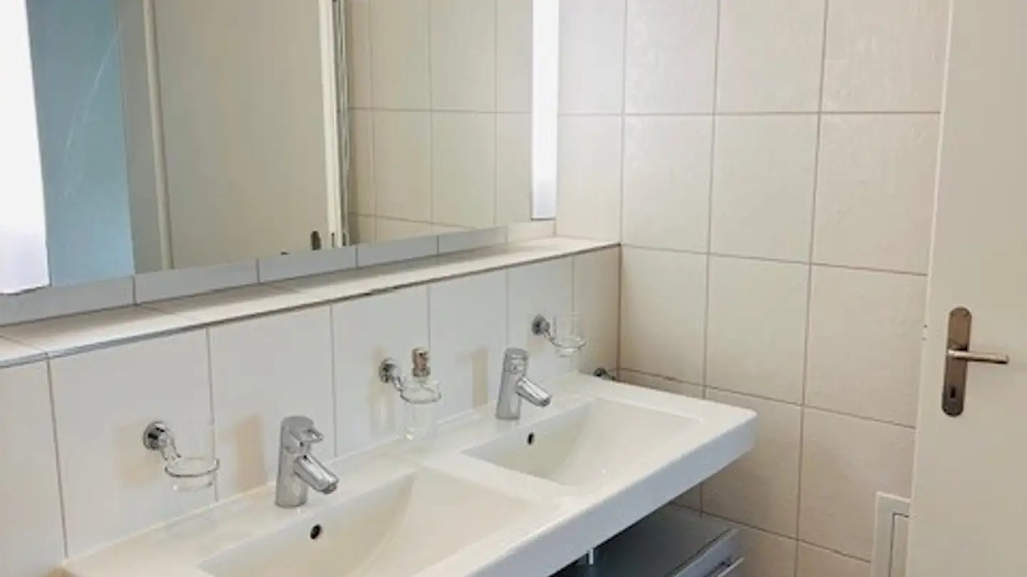Apartment for rent - Lettenstrasse, 5643 Sins - Photo 3